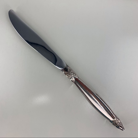 2/$20 1847 Rogers Bros IS 1965 Vintage Silver Plate Garland Pattern Dinner Knife - Picture 1 of 11